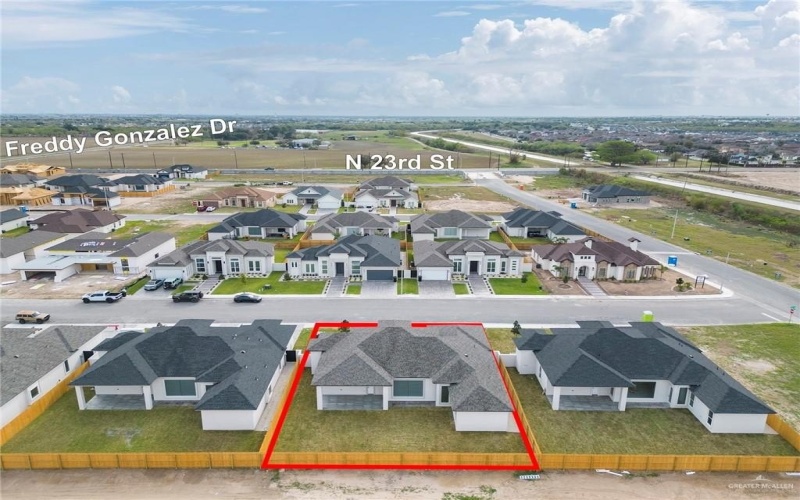 9811 24th Lane, McAllen, TX 78504, 4 Habitaciones Habitaciones , ,3 BañosBaños,Residential Lease,En Alquiler,9811 24th Lane,464697