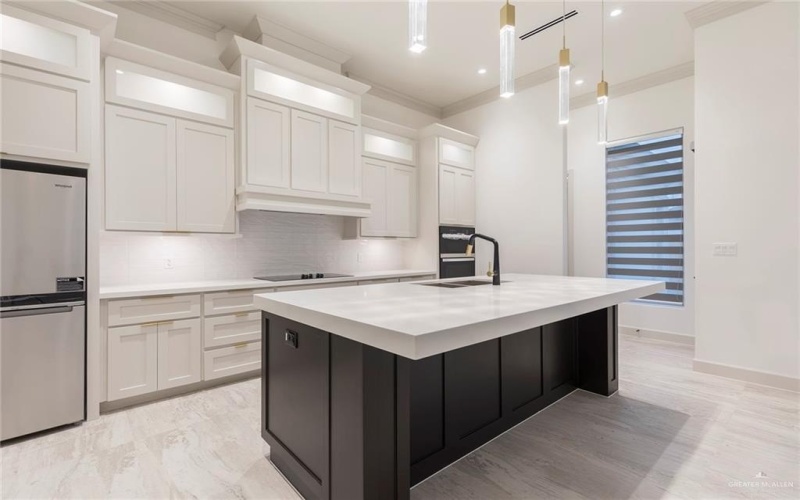9815 24th Lane, McAllen, TX 78504, 4 Habitaciones Habitaciones , ,3 BañosBaños,Residential Lease,En Alquiler,9815 24th Lane,464699