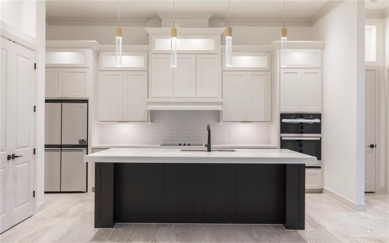 9815 24th Lane, McAllen, TX 78504, 4 Habitaciones Habitaciones , ,3 BañosBaños,Residential Lease,En Alquiler,9815 24th Lane,464699