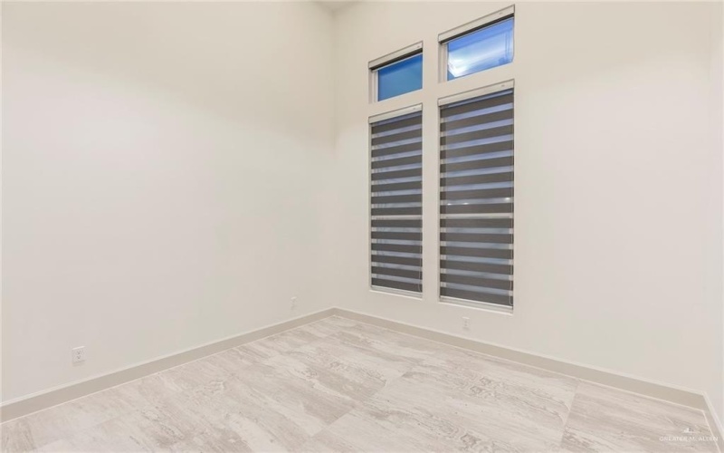 9815 24th Lane, McAllen, TX 78504, 4 Habitaciones Habitaciones , ,3 BañosBaños,Residential Lease,En Alquiler,9815 24th Lane,464699
