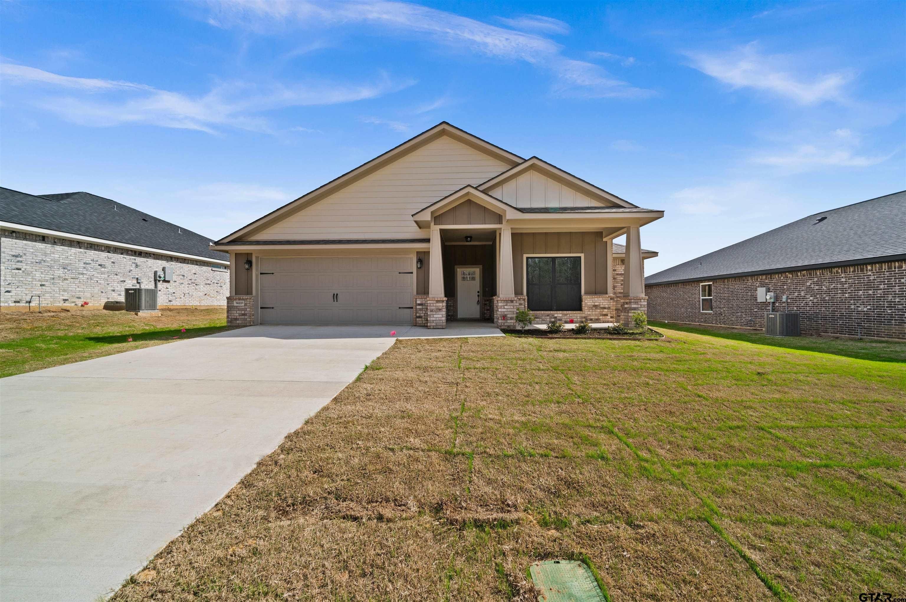 16221 Crossing Circle, Lindale, TX 75771, 3 Bedrooms Bedrooms, ,2 BathroomsBathrooms,Residential,For Sale,16221 Crossing Circle,24002584