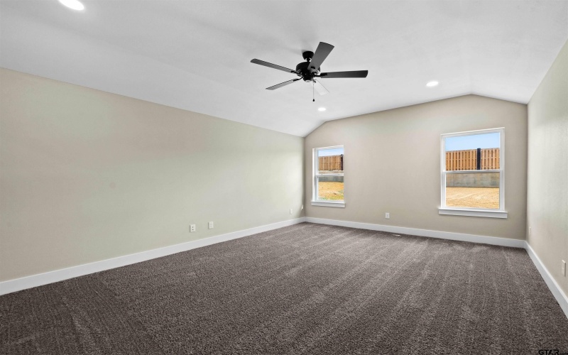 16221 Crossing Circle, Lindale, TX 75771, 3 Bedrooms Bedrooms, ,2 BathroomsBathrooms,Residential,For Sale,16221 Crossing Circle,24002584