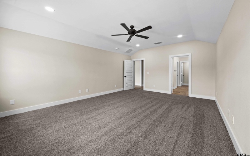 16221 Crossing Circle, Lindale, TX 75771, 3 Bedrooms Bedrooms, ,2 BathroomsBathrooms,Residential,For Sale,16221 Crossing Circle,24002584