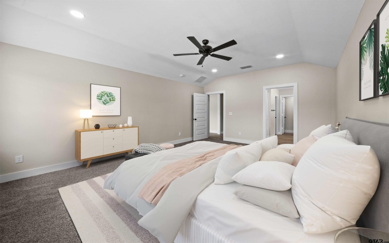 16221 Crossing Circle, Lindale, TX 75771, 3 Bedrooms Bedrooms, ,2 BathroomsBathrooms,Residential,For Sale,16221 Crossing Circle,24002584