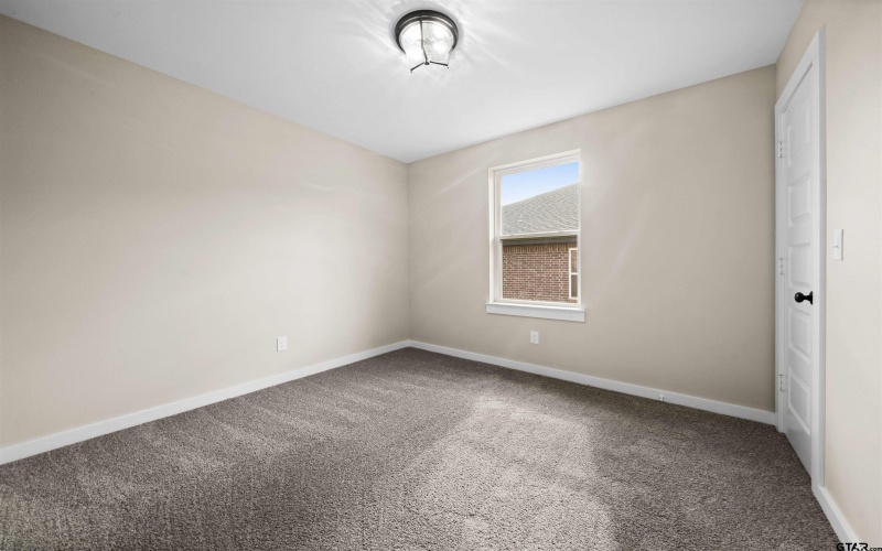 16221 Crossing Circle, Lindale, TX 75771, 3 Bedrooms Bedrooms, ,2 BathroomsBathrooms,Residential,For Sale,16221 Crossing Circle,24002584