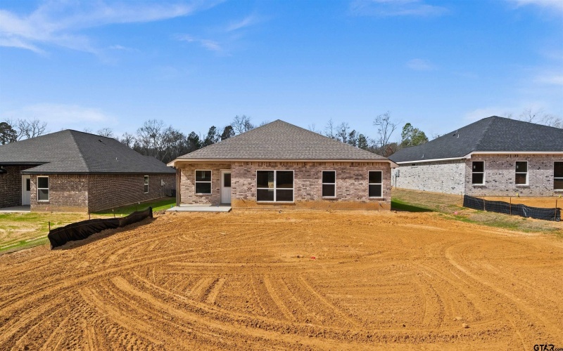 16221 Crossing Circle, Lindale, TX 75771, 3 Bedrooms Bedrooms, ,2 BathroomsBathrooms,Residential,For Sale,16221 Crossing Circle,24002584