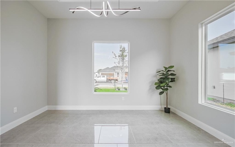 8043 N 50th Street, McAllen, TX 78504, 3 Habitaciones Habitaciones , ,2 BañosBaños,Residential,En Venta,8043 N 50th Street,470368