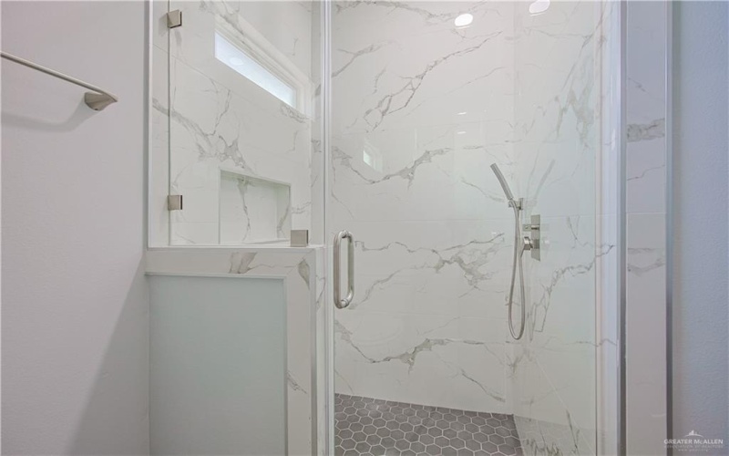 8043 N 50th Street, McAllen, TX 78504, 3 Habitaciones Habitaciones , ,2 BañosBaños,Residential,En Venta,8043 N 50th Street,470368