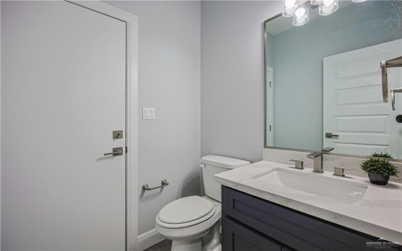 8043 N 50th Street, McAllen, TX 78504, 3 Habitaciones Habitaciones , ,2 BañosBaños,Residential,En Venta,8043 N 50th Street,470368