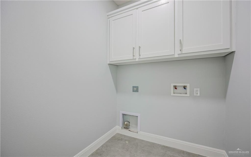 8043 N 50th Street, McAllen, TX 78504, 3 Habitaciones Habitaciones , ,2 BañosBaños,Residential,En Venta,8043 N 50th Street,470368