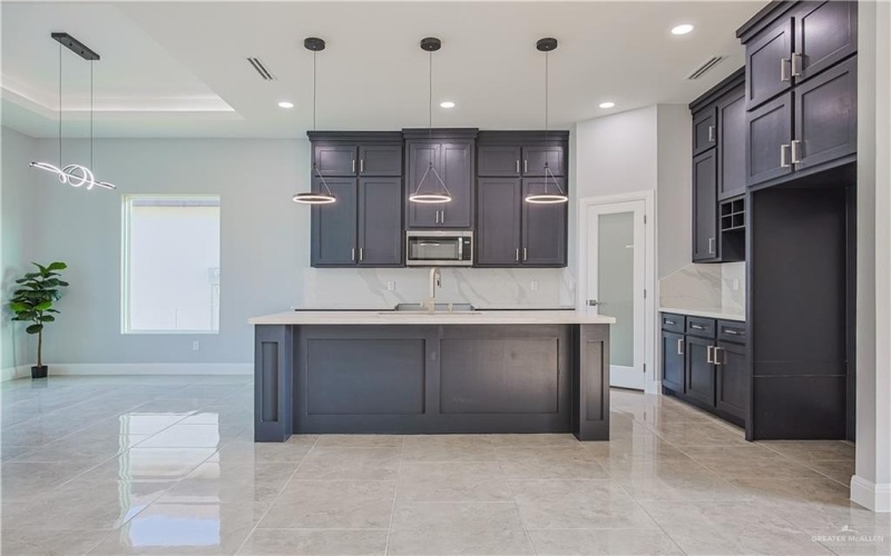 8043 N 50th Street, McAllen, TX 78504, 3 Habitaciones Habitaciones , ,2 BañosBaños,Residential,En Venta,8043 N 50th Street,470368