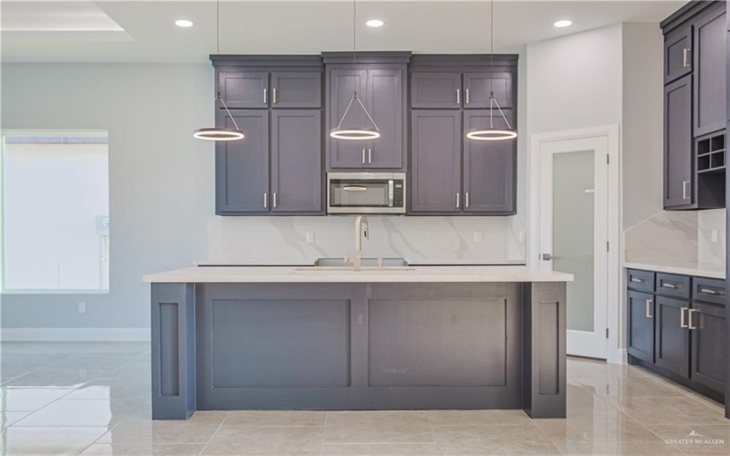 8043 N 50th Street, McAllen, TX 78504, 3 Habitaciones Habitaciones , ,2 BañosBaños,Residential,En Venta,8043 N 50th Street,470368