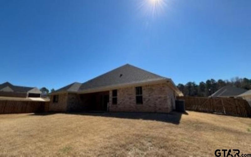 7924 Crooked Trail, Tyler, TX 75703, 5 Bedrooms Bedrooms, ,3 BathroomsBathrooms,Residential,For Sale,7924 Crooked Trail,24007128