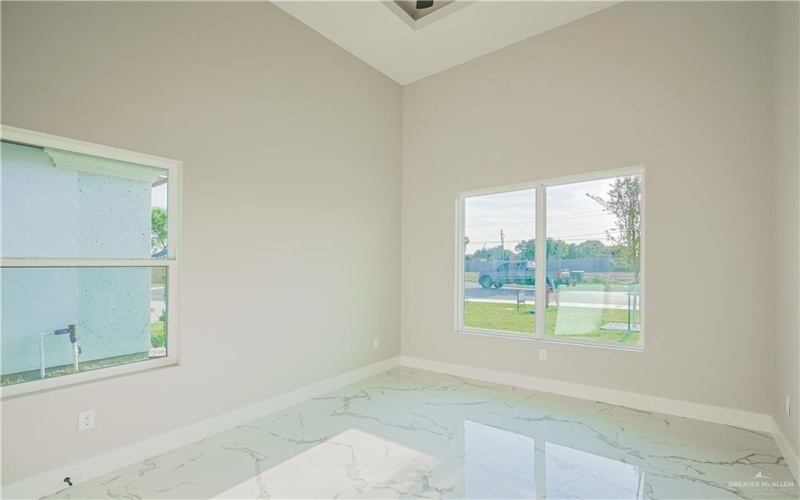 8038 N 51st Street, McAllen, TX 78504, 3 Habitaciones Habitaciones , ,2 BañosBaños,Residential,En Venta,8038 N 51st Street,470371