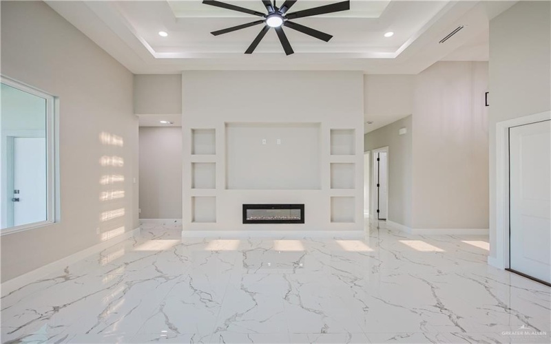 8038 N 51st Street, McAllen, TX 78504, 3 Habitaciones Habitaciones , ,2 BañosBaños,Residential,En Venta,8038 N 51st Street,470371