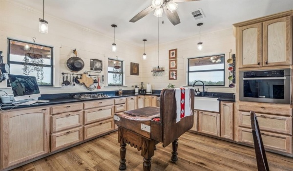 1287 Private Road 2120, Meridian, TX 76665, 2 Bedrooms Bedrooms, ,2 BathroomsBathrooms,Residential,For Sale,1287 Private Road 2120,20868552