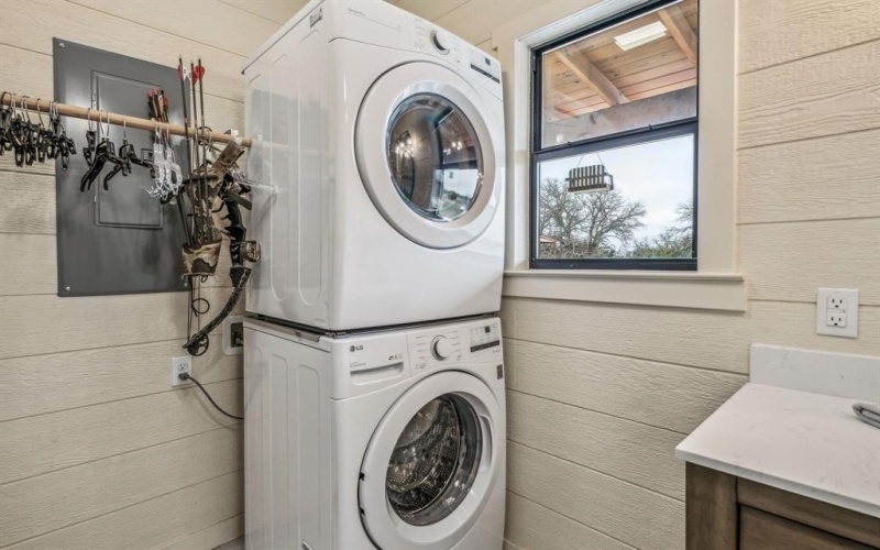 1287 Private Road 2120, Meridian, TX 76665, 2 Bedrooms Bedrooms, ,2 BathroomsBathrooms,Residential,For Sale,1287 Private Road 2120,20868552