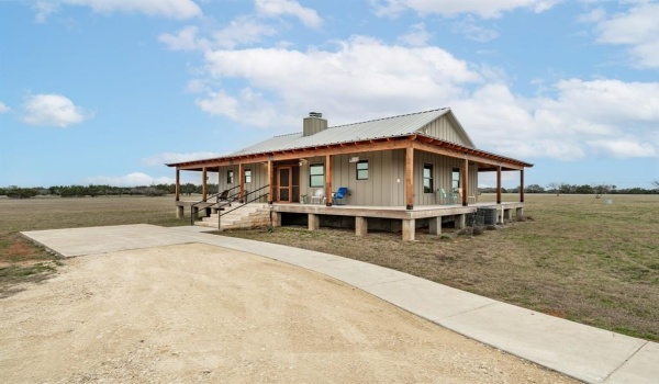 1287 Private Road 2120, Meridian, TX 76665, 2 Bedrooms Bedrooms, ,2 BathroomsBathrooms,Residential,For Sale,1287 Private Road 2120,20868552