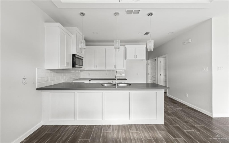 1708 W Violet Drive, Pharr, TX 78577, ,Residential Multi Family,For Sale,1708 W Violet Drive,470425