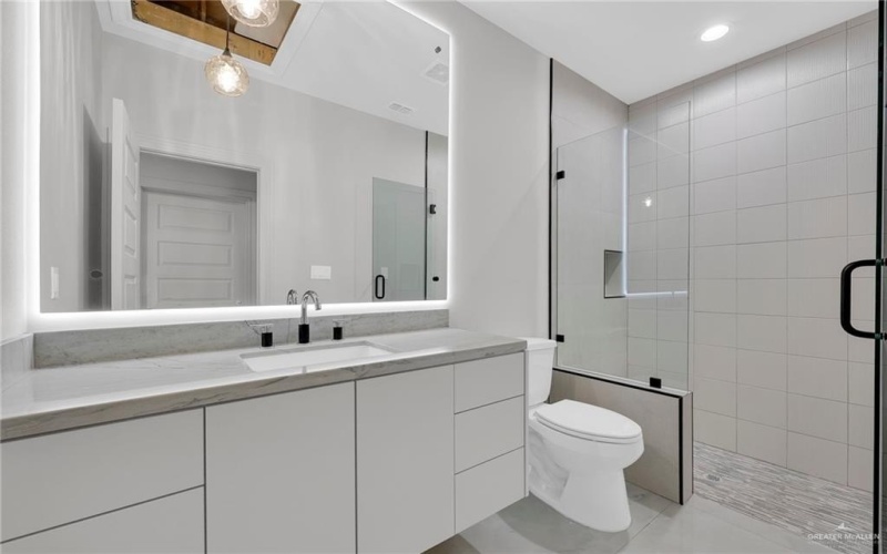 3005 N Alyna Avenue, Edinburg, TX 78541, 3 Bedrooms Bedrooms, ,2 BathroomsBathrooms,Residential,For Sale,3005 N Alyna Avenue,470426