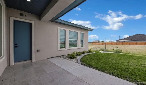 3005 N Alyna Avenue, Edinburg, TX 78541, 3 Bedrooms Bedrooms, ,2 BathroomsBathrooms,Residential,For Sale,3005 N Alyna Avenue,470426