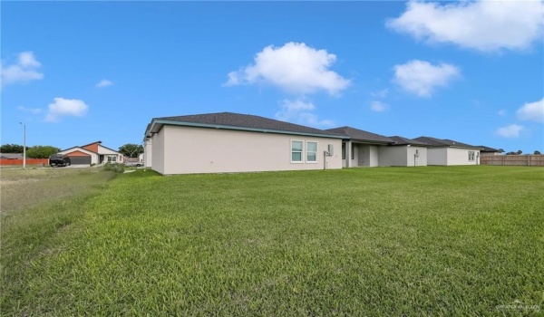 3005 N Alyna Avenue, Edinburg, TX 78541, 3 Bedrooms Bedrooms, ,2 BathroomsBathrooms,Residential,For Sale,3005 N Alyna Avenue,470426