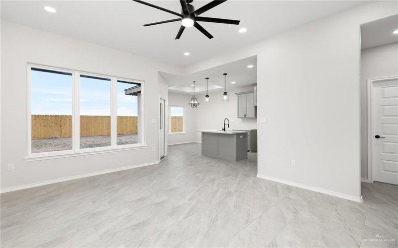 337 N Leon Avenue, Elsa, TX 78543, 3 Bedrooms Bedrooms, ,2 BathroomsBathrooms,Residential,For Sale,337 N Leon Avenue,464842