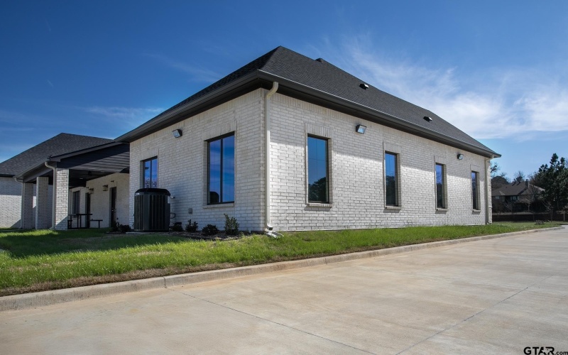 2269 Cumberland Rd, Tyler, TX 75703, ,Arrendamiento Comercial,En Alquiler,2269 Cumberland Rd,24009559