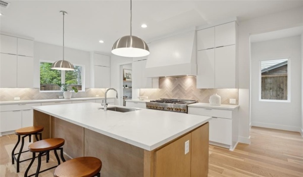 552 Brookhurst Drive, Dallas, TX 75218, 4 Habitaciones Habitaciones , ,5 BañosBaños,Residential,En Venta,552 Brookhurst Drive,20866511