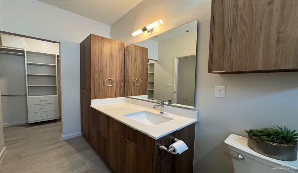 3308 Duke Avenue, McAllen, TX 78504, 2 Bedrooms Bedrooms, ,2 BathroomsBathrooms,Residential Lease,For Rent,3308 Duke Avenue,465006