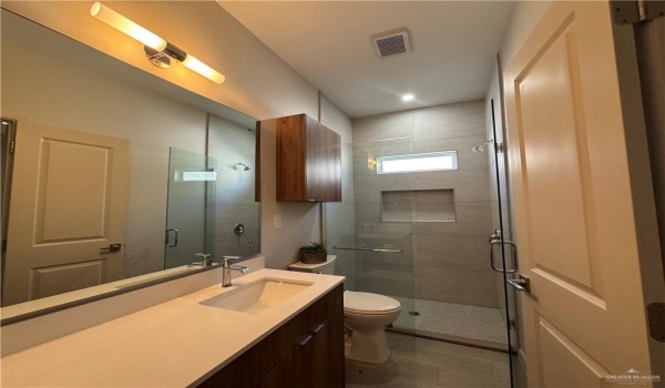3308 Duke Avenue, McAllen, TX 78504, 2 Bedrooms Bedrooms, ,2 BathroomsBathrooms,Residential Lease,For Rent,3308 Duke Avenue,465006