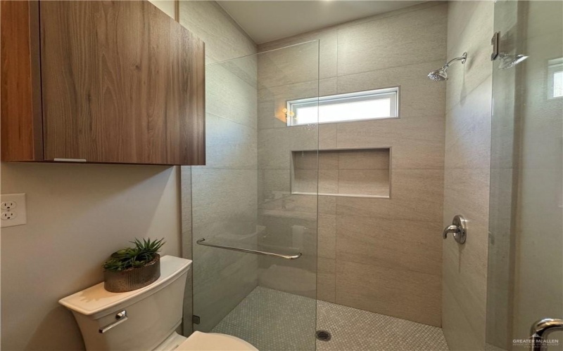 3308 Duke Avenue, McAllen, TX 78504, 2 Bedrooms Bedrooms, ,2 BathroomsBathrooms,Residential Lease,For Rent,3308 Duke Avenue,465006