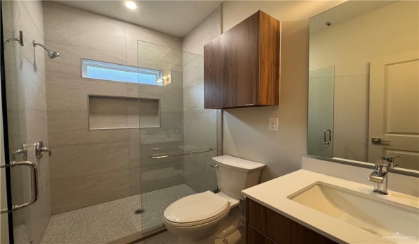 3308 Duke Avenue, McAllen, TX 78504, 2 Bedrooms Bedrooms, ,2 BathroomsBathrooms,Residential Lease,For Rent,3308 Duke Avenue,465006