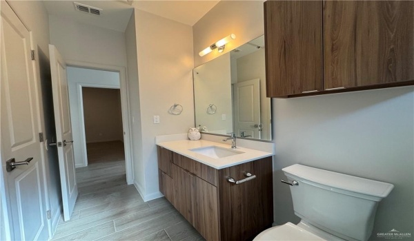 3308 Duke Avenue, McAllen, TX 78504, 2 Bedrooms Bedrooms, ,2 BathroomsBathrooms,Residential Lease,For Rent,3308 Duke Avenue,465006