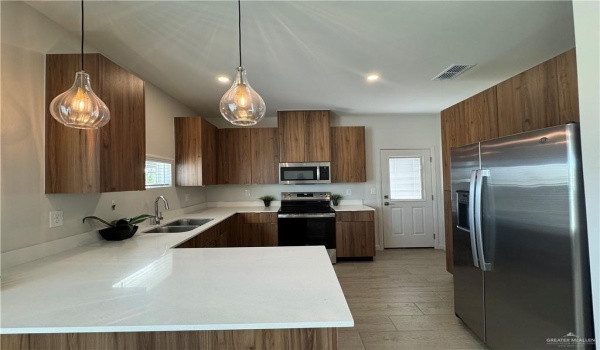 3308 Duke Avenue, McAllen, TX 78504, 2 Bedrooms Bedrooms, ,2 BathroomsBathrooms,Residential Lease,For Rent,3308 Duke Avenue,465006