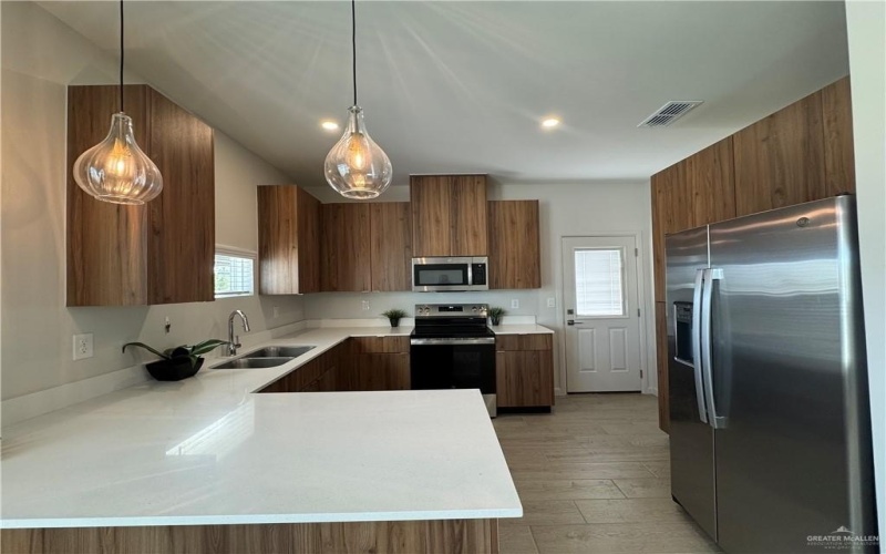 3308 Duke Avenue, McAllen, TX 78504, 2 Bedrooms Bedrooms, ,2 BathroomsBathrooms,Residential Lease,For Rent,3308 Duke Avenue,465006