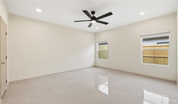 1705 W Violet Drive #B, Pharr, TX 78577, 3 Bedrooms Bedrooms, ,2 BathroomsBathrooms,Residential Lease,For Rent,1705 W Violet Drive,470474