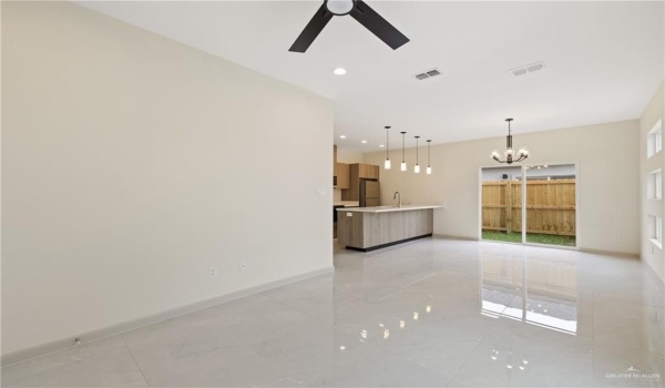 1705 W Violet Drive #B, Pharr, TX 78577, 3 Bedrooms Bedrooms, ,2 BathroomsBathrooms,Residential Lease,For Rent,1705 W Violet Drive,470474