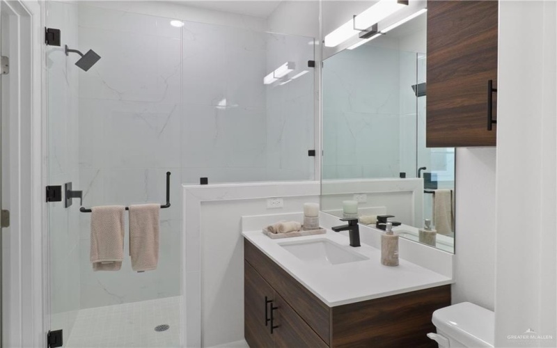 607 Coves Lane #2, Weslaco, TX 78596, 3 Bedrooms Bedrooms, ,2 BathroomsBathrooms,Residential,For Sale,607 Coves Lane,465070