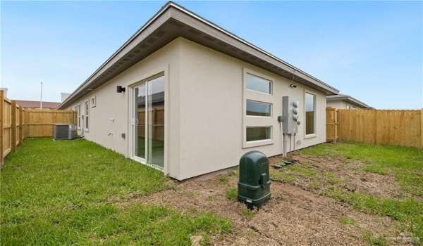 1705 W Violet Drive #C, Pharr, TX 78577, 2 Bedrooms Bedrooms, ,2 BathroomsBathrooms,Residential Lease,For Rent,1705 W Violet Drive,470476
