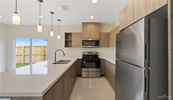 1705 W Violet Drive #C, Pharr, TX 78577, 2 Bedrooms Bedrooms, ,2 BathroomsBathrooms,Residential Lease,For Rent,1705 W Violet Drive,470476