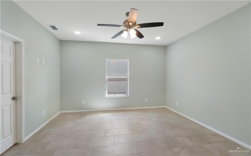 222 W Mahl Street, Edinburg, TX 78539, ,Residential Multi Family,For Sale,222 W Mahl Street,465104
