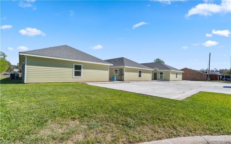 222 W Mahl Street, Edinburg, TX 78539, ,Residential Multi Family,For Sale,222 W Mahl Street,465104