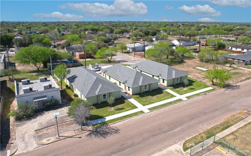 222 W Mahl Street, Edinburg, TX 78539, ,Residential Multi Family,For Sale,222 W Mahl Street,465104