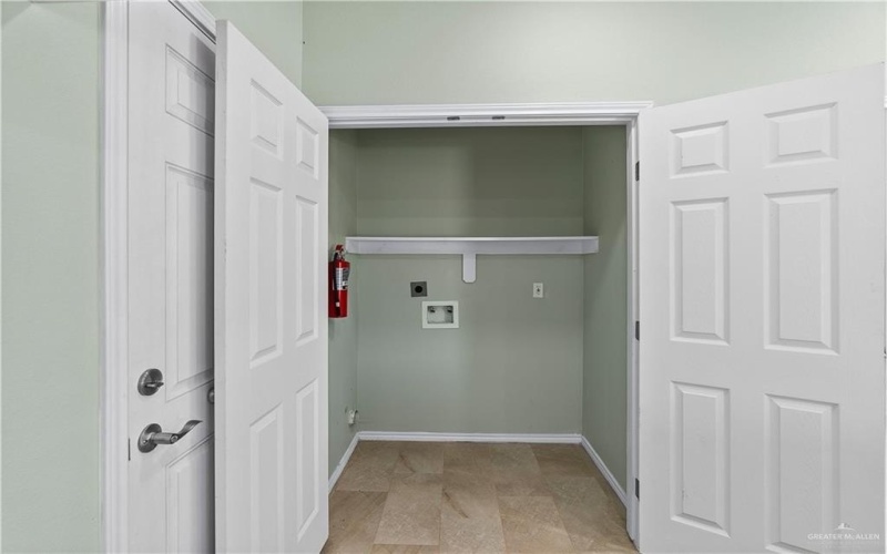 222 W Mahl Street, Edinburg, TX 78539, ,Residential Multi Family,For Sale,222 W Mahl Street,465104