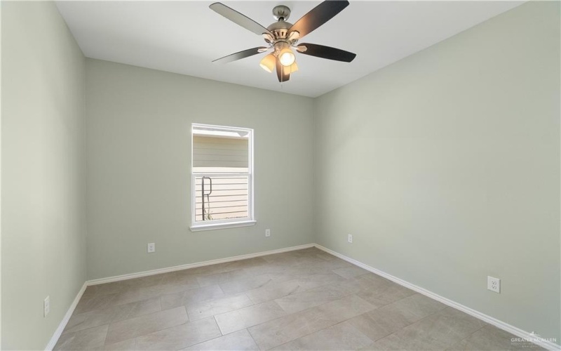 222 W Mahl Street, Edinburg, TX 78539, ,Residential Multi Family,For Sale,222 W Mahl Street,465104