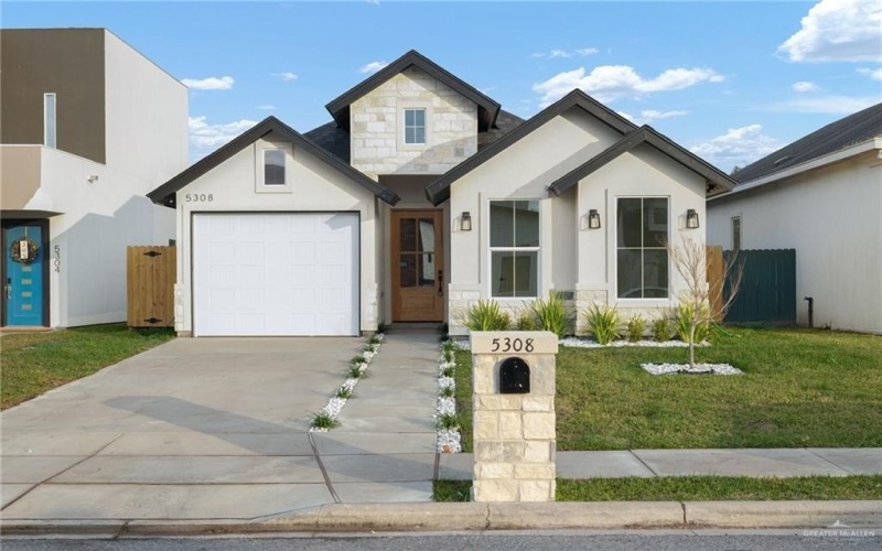 5308 Shalom Drive, Edinburg, TX 78539, 3 Bedrooms Bedrooms, ,2 BathroomsBathrooms,Residential,For Sale,5308 Shalom Drive,470489
