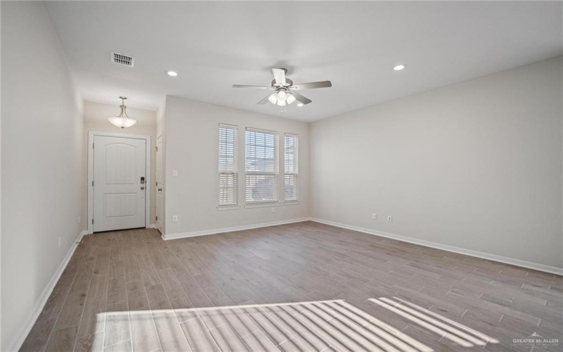 8313 N 35th Street, McAllen, TX 78504, 3 Habitaciones Habitaciones , ,2 BañosBaños,Residential,En Venta,8313 N 35th Street,470503