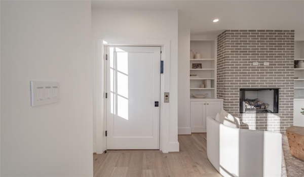 4529 Emerson Avenue #4, University Park, TX 75205, 2 Habitaciones Habitaciones , ,2 BañosBaños,Residential,En Venta,4529 Emerson Avenue,20868570