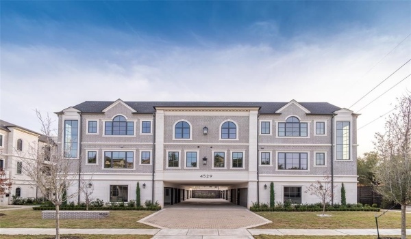 4529 Emerson Avenue #4, University Park, TX 75205, 2 Habitaciones Habitaciones , ,2 BañosBaños,Residential,En Venta,4529 Emerson Avenue,20868570